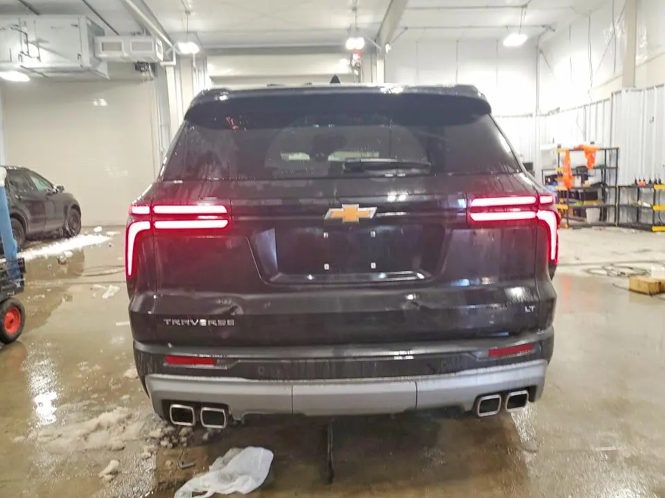 2024 CHEVROLET TRAVERSE LT  