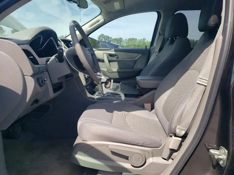 2015 CHEVROLET TRAVERSE LS  