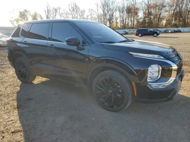 2024 MITSUBISHI OUTLANDER SE  