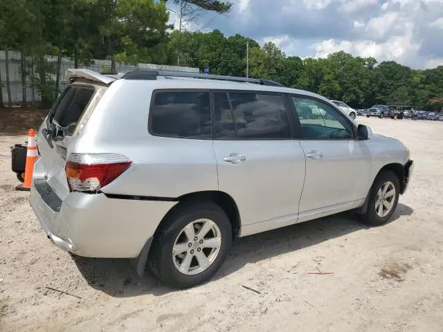 2010 TOYOTA HIGHLANDER SE  