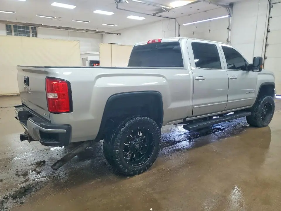 2017 GMC SIERRA K2500 SLE  