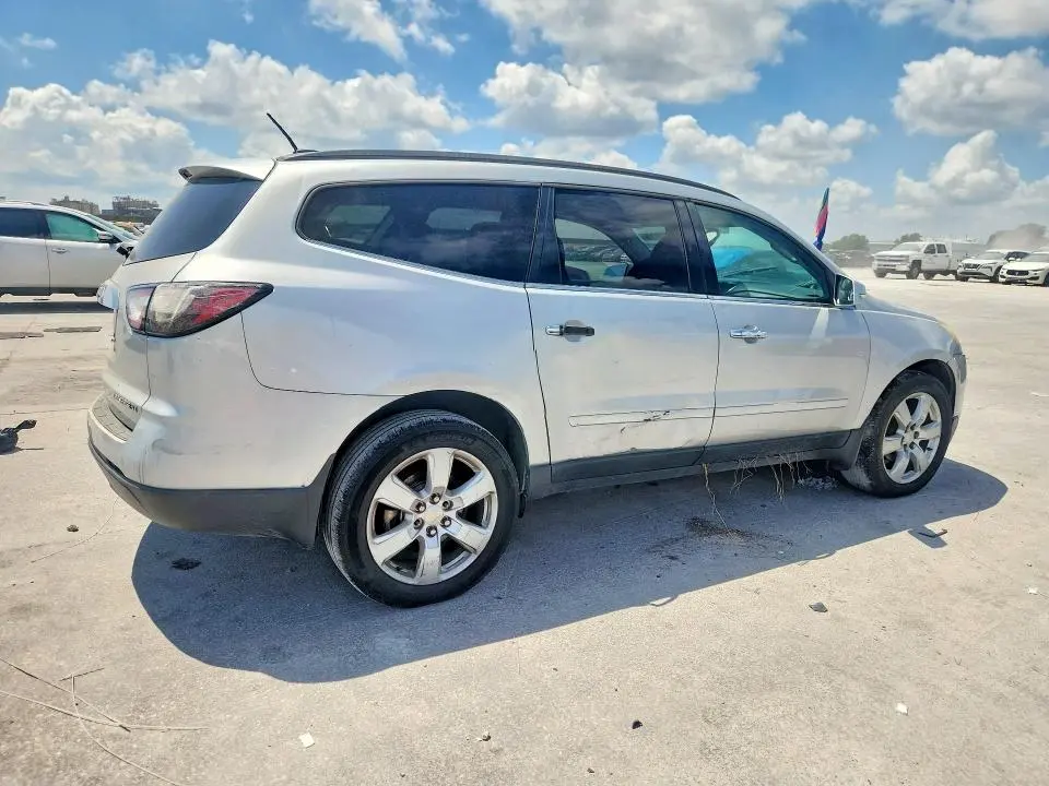 2016 CHEVROLET TRAVERSE LT  