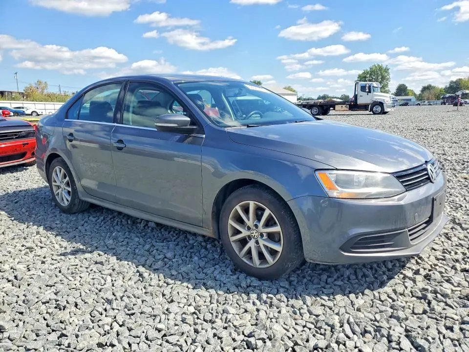 2014 VOLKSWAGEN JETTA SE  