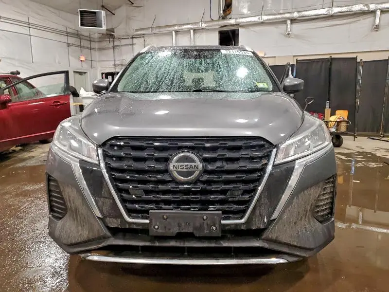 2021 NISSAN KICKS SV  