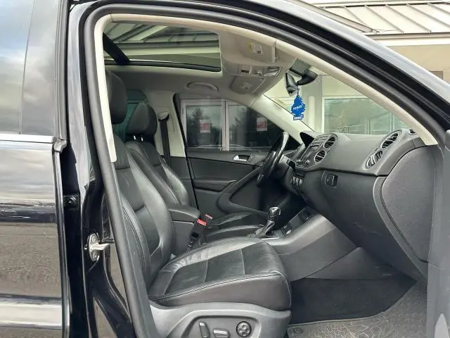 2017 VOLKSWAGEN TIGUAN SPORT  