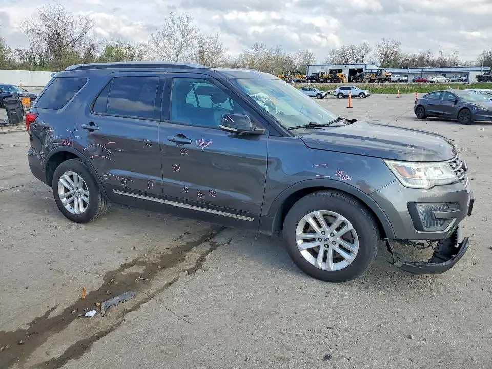 2016 FORD EXPLORER XLT  