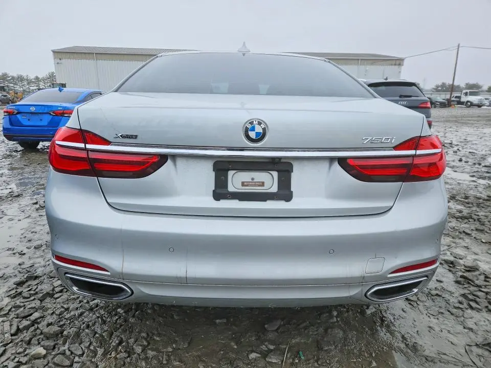 2016 BMW 750 XI  