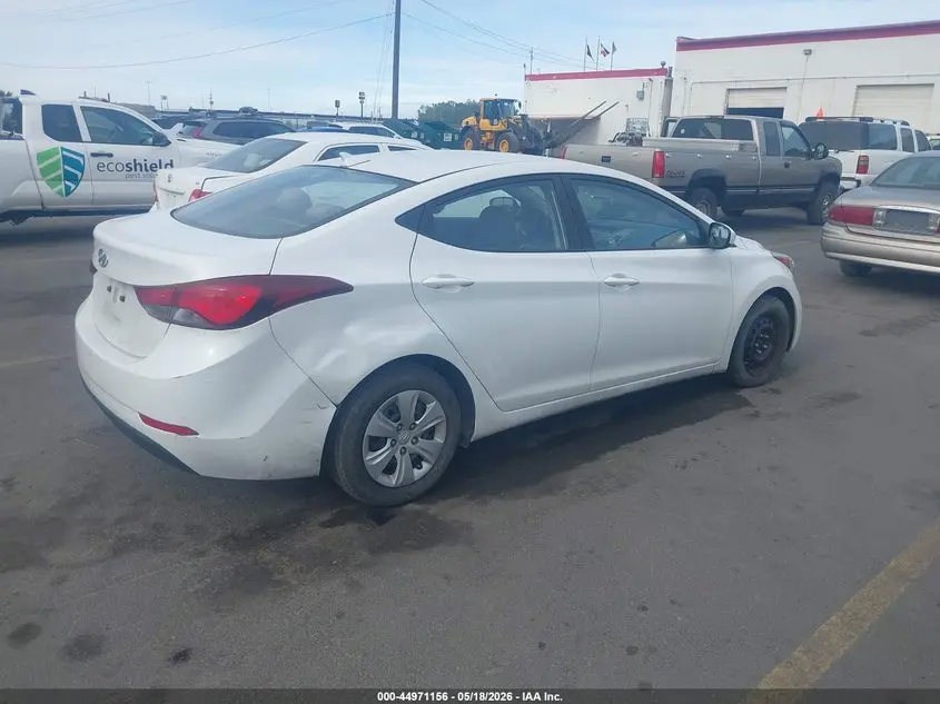 2016 HYUNDAI ELANTRA SE