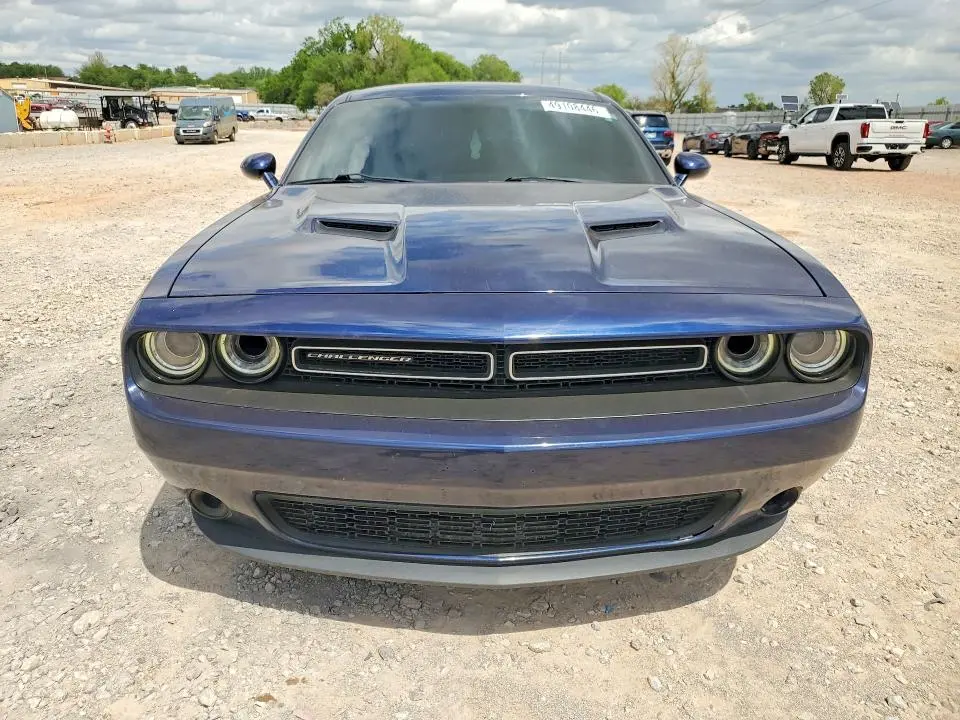 2016 DODGE CHALLENGER SXT  