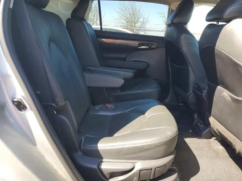 2021 TOYOTA HIGHLANDER HYBRID PLATINUM  