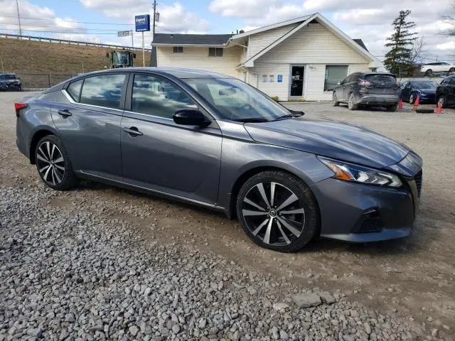 2022 NISSAN ALTIMA SR  