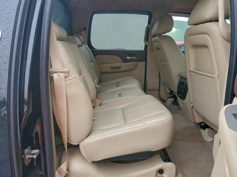 2013 CHEVROLET AVALANCHE LT  