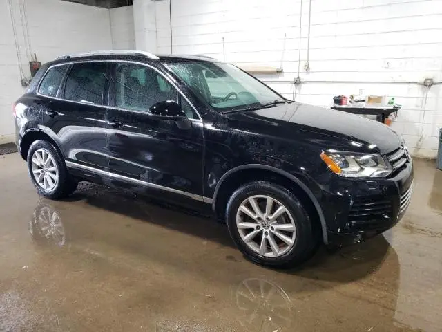 2013 VOLKSWAGEN TOUAREG V6  