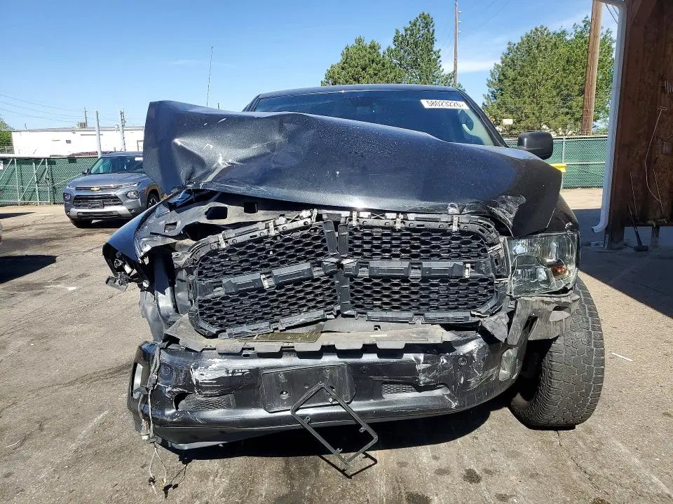 2018 RAM 1500 SLT  