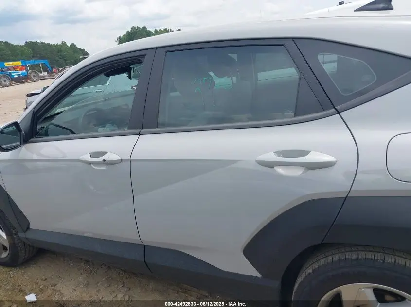 2024 HYUNDAI KONA SE