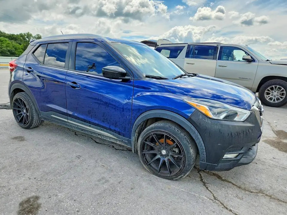 2020 NISSAN KICKS SR  