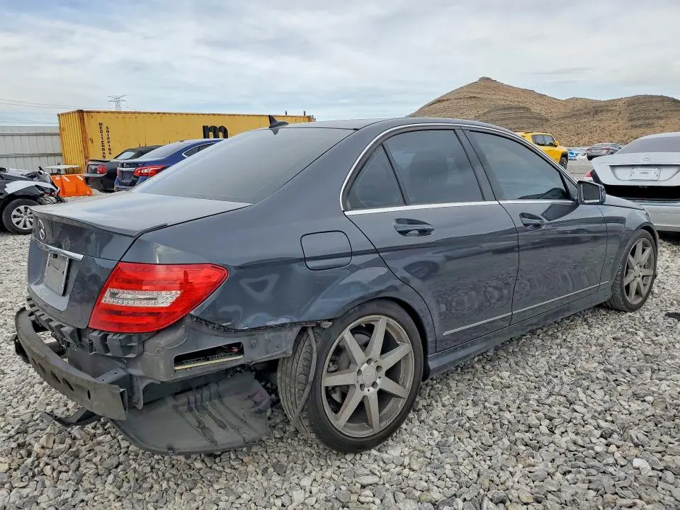 2013 MERCEDES-BENZ C 250  
