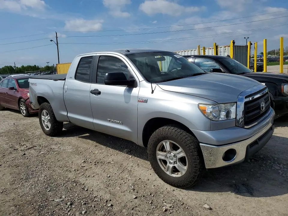 2011 TOYOTA TUNDRA DOUBLE CAB SR5  