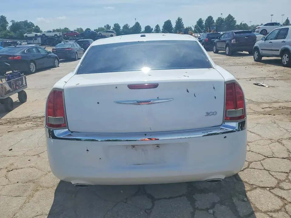 2013 CHRYSLER 300   