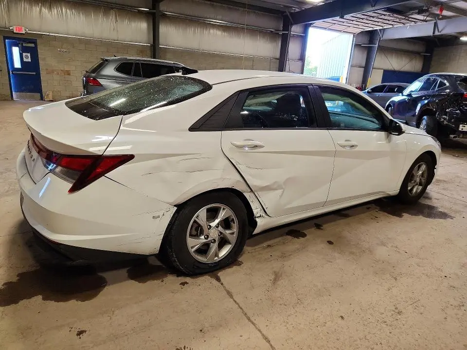 2021 HYUNDAI ELANTRA SE  