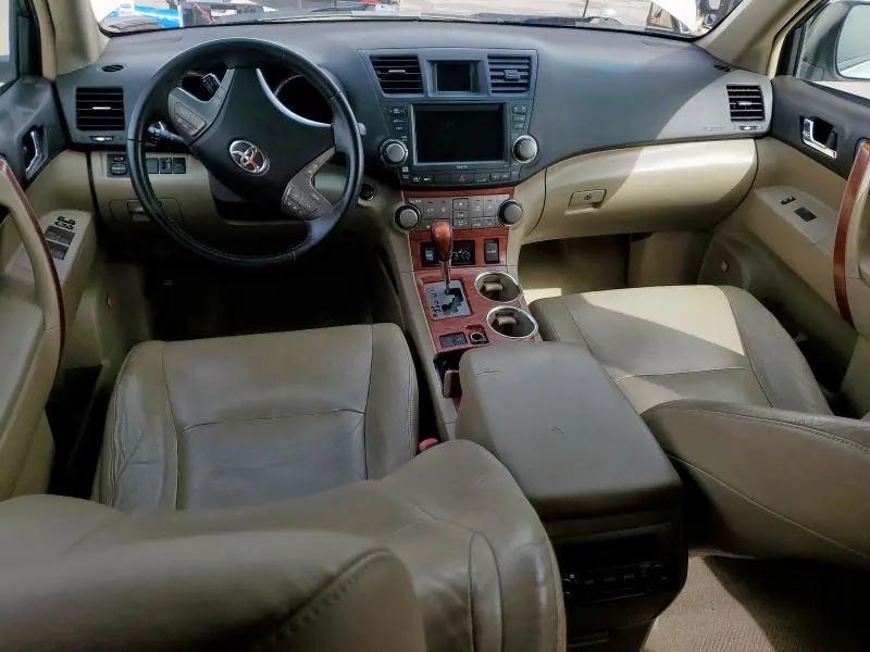 2010 TOYOTA HIGHLANDER LIMITED  