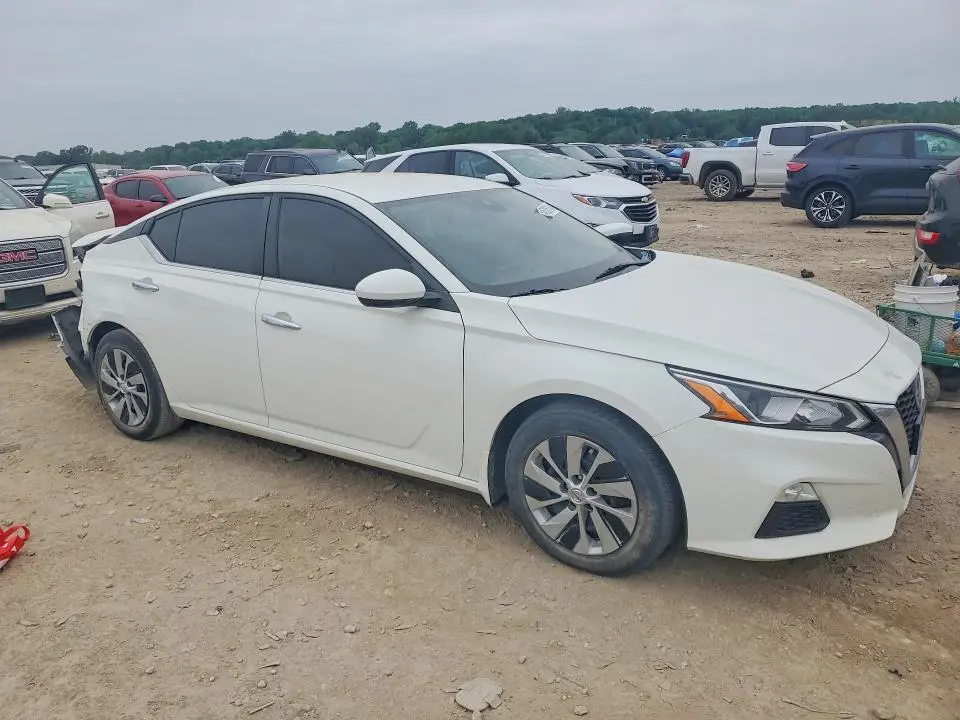 2021 NISSAN ALTIMA S  