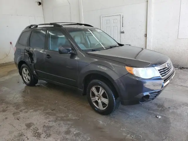 2010 SUBARU FORESTER XS  