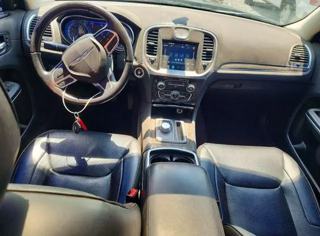 2017 CHRYSLER 300C   