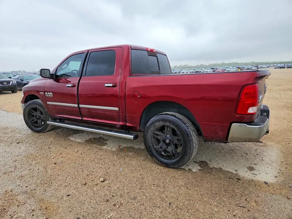 2016 RAM 1500 SLT  