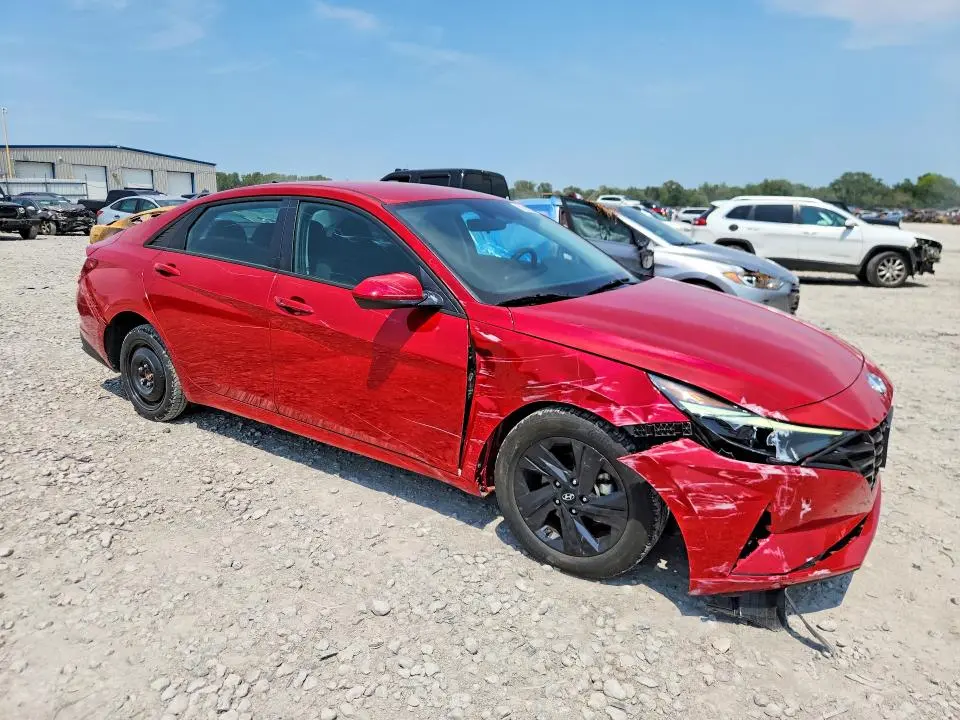 2021 HYUNDAI ELANTRA SEL  