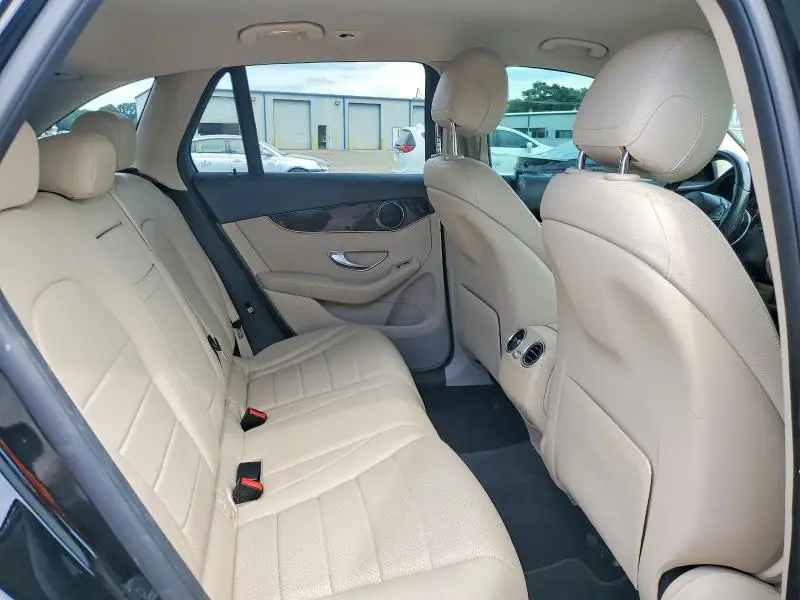 2016 MERCEDES-BENZ GLC 300  