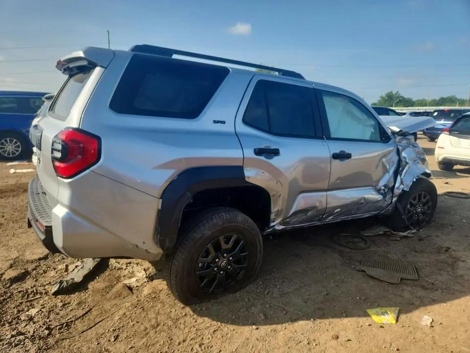 2026 TOYOTA 4RUNNER SR5  