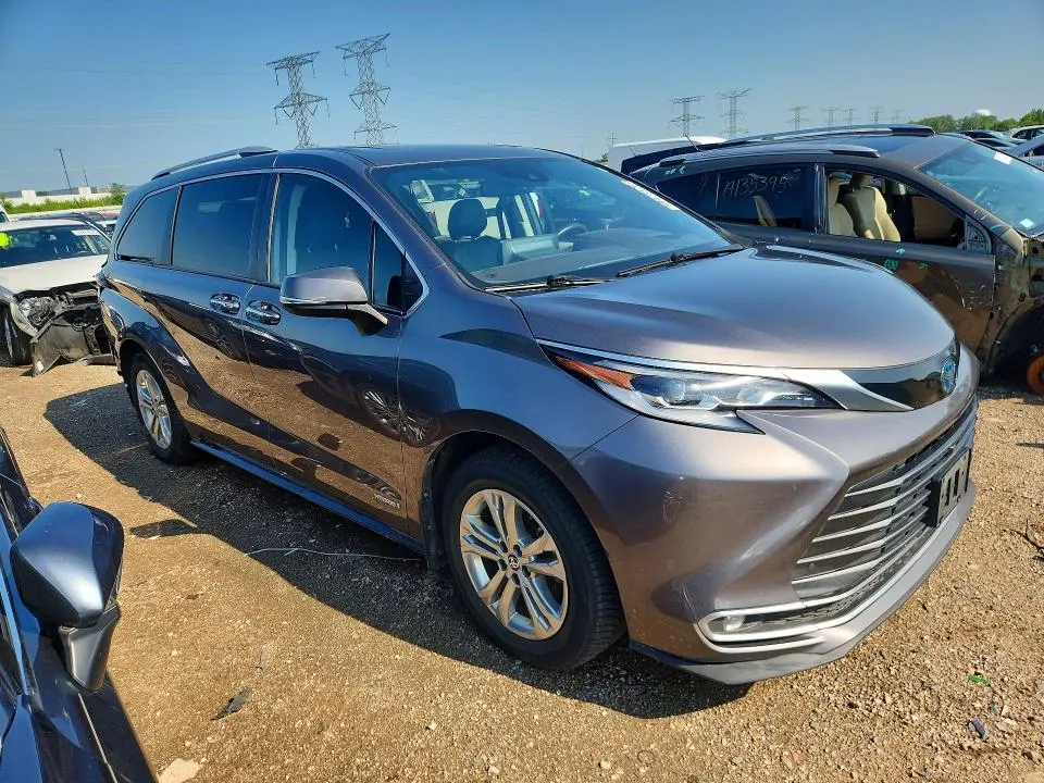 2021 TOYOTA SIENNA PLATINUM 7-PASSENGER  