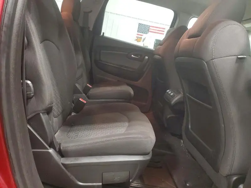 2012 CHEVROLET TRAVERSE LT  