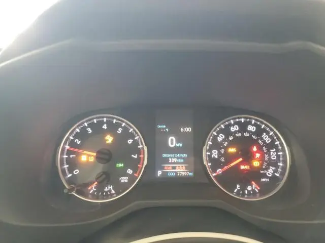 2021 TOYOTA RAV4 XLE  