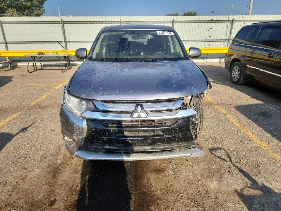 2017 MITSUBISHI OUTLANDER SE  