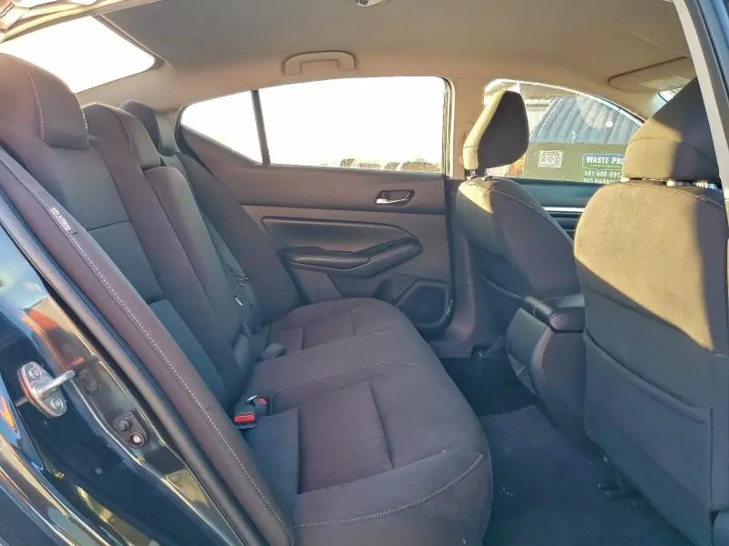 2021 NISSAN ALTIMA SV  