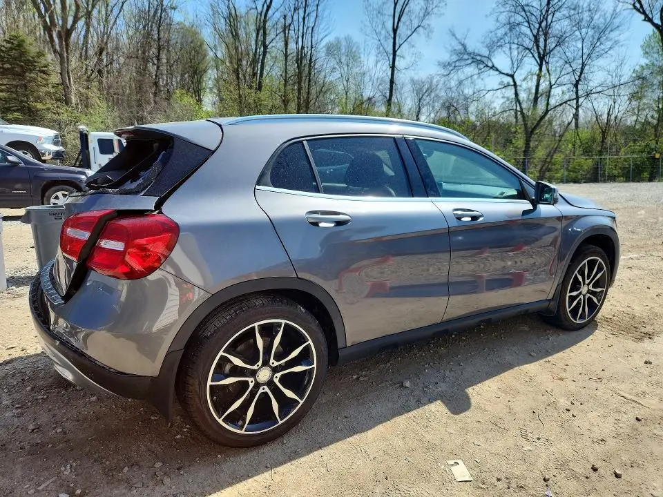 2015 MERCEDES-BENZ GLA 250 4MATIC  