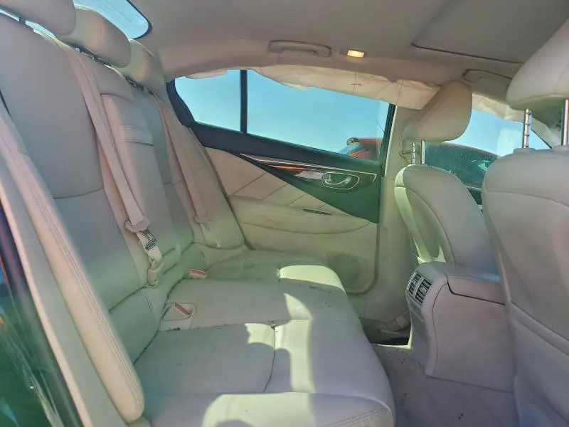 2018 INFINITI Q50 LUXE  