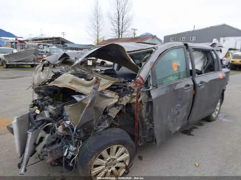 2013 TOYOTA SIENNA LE 7 PASSENGER