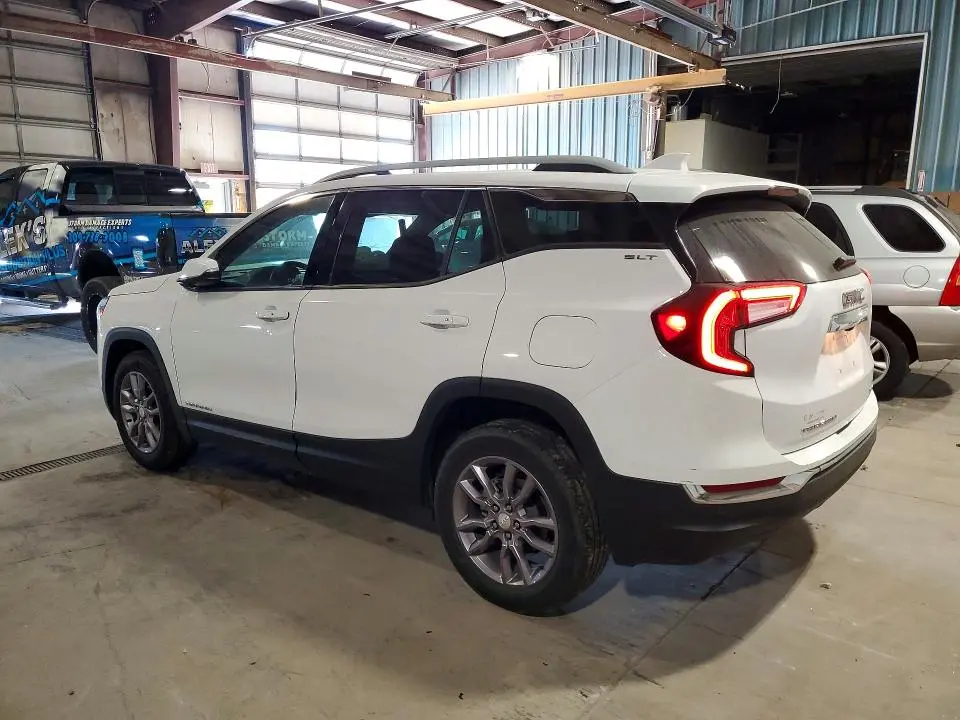 2023 GMC TERRAIN SLT  