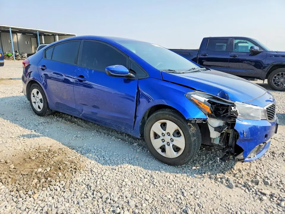 2017 KIA FORTE LX  