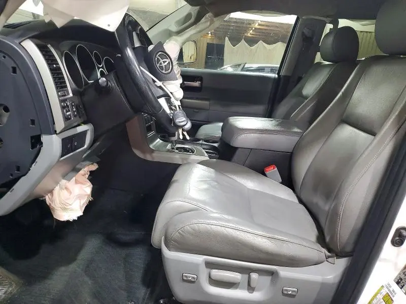 2016 TOYOTA SEQUOIA LIMITED  