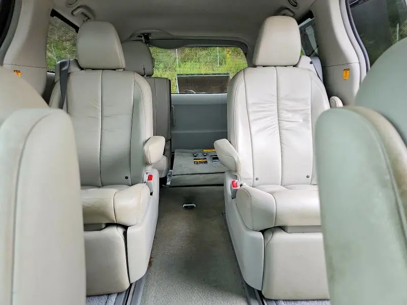 2012 TOYOTA SIENNA XLE 7-PASSENGER  