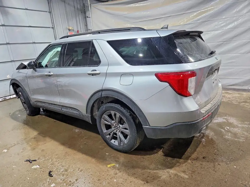 2022 FORD EXPLORER XLT  