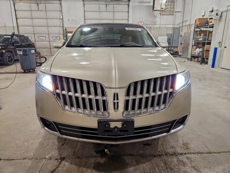 2010 LINCOLN MKT   