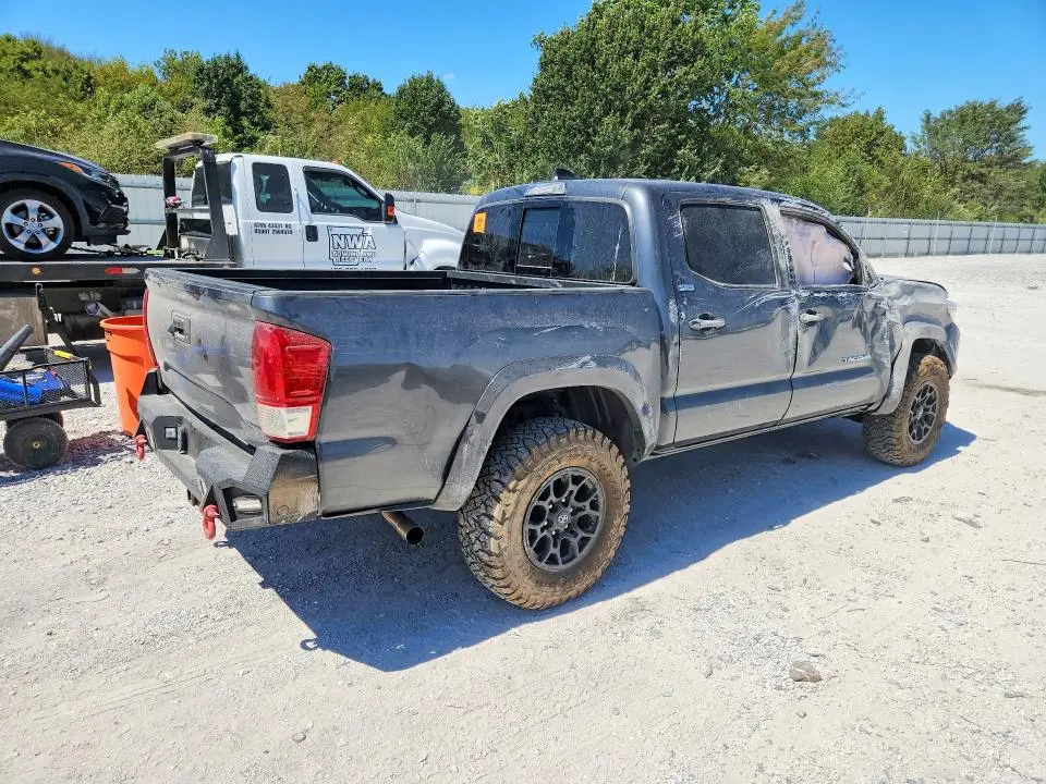 2022 TOYOTA TACOMA SR5 V6  