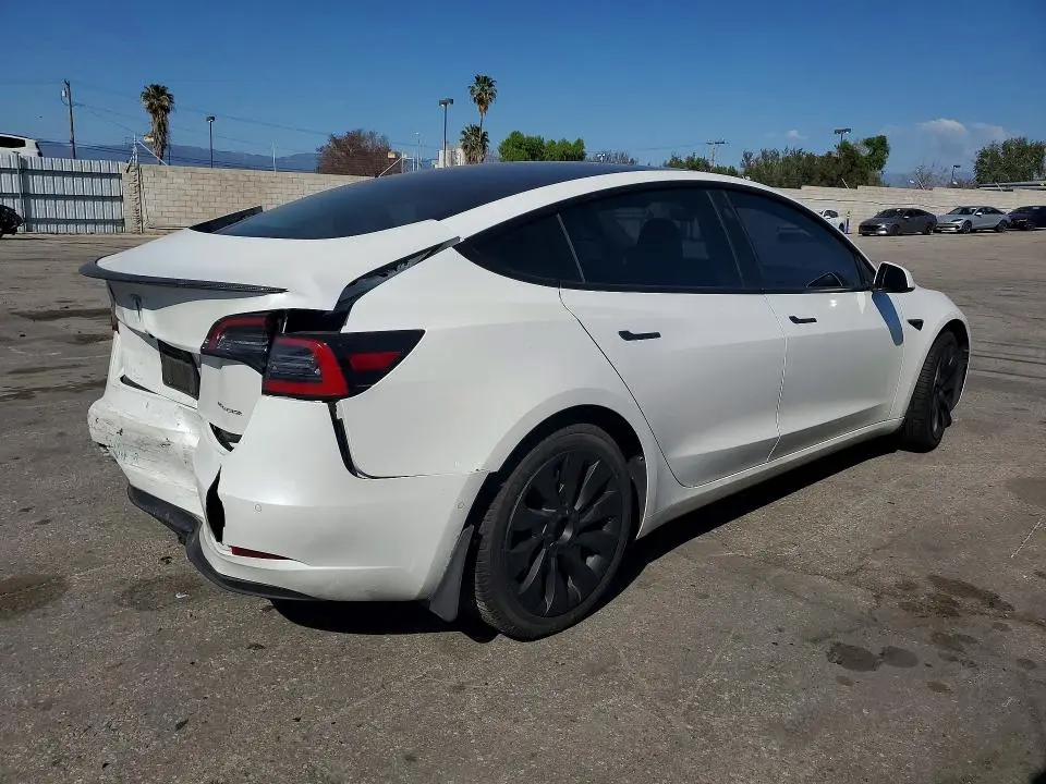 2021 TESLA MODEL 3   