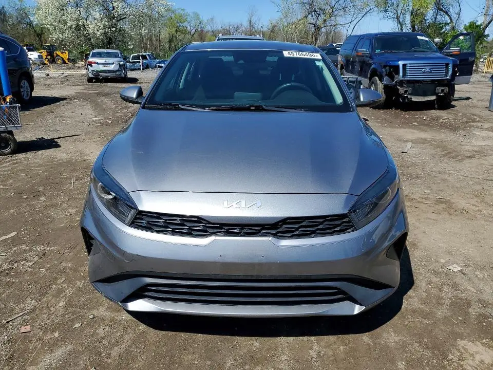 2022 KIA FORTE LXS  