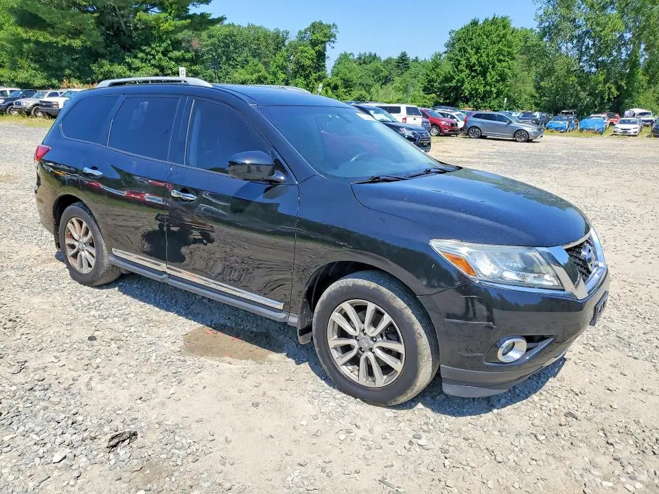 2016 NISSAN PATHFINDER SL  